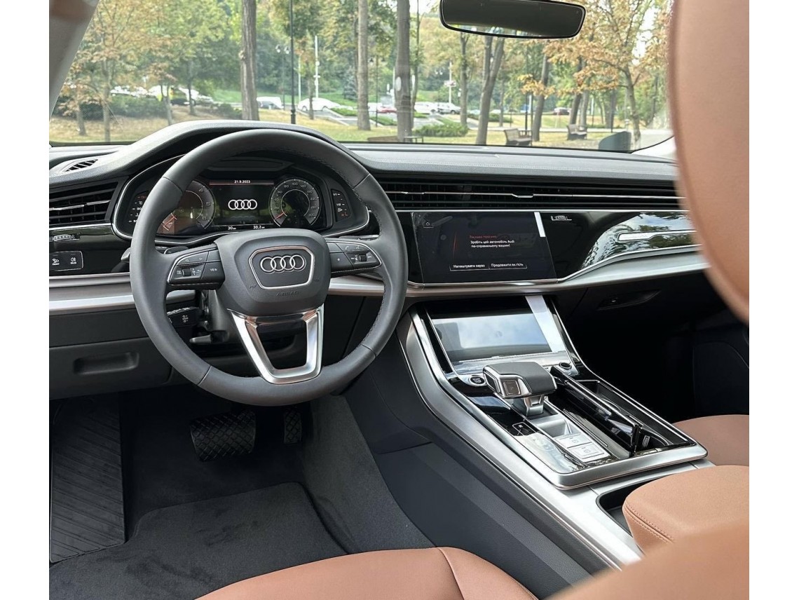 Прокат Audi Q8 у Києві