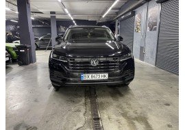 Прокат Volkswagen Touareg 3.0 R-line