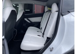 Прокат Tesla Model Y у Києві