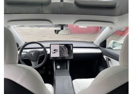 Прокат Tesla Model Y у Києві